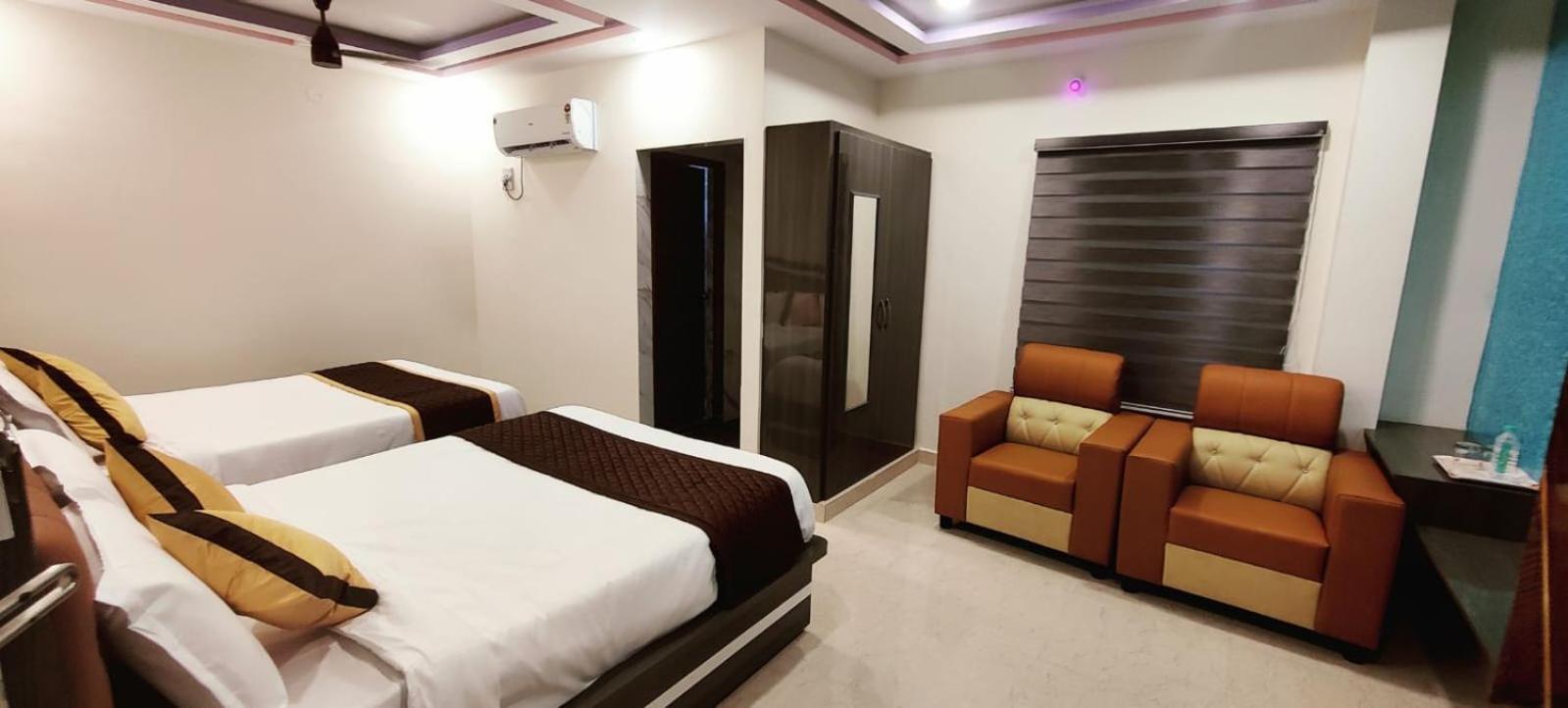 Aadya Inn New Luxury Hotel Tirupati Buitenkant foto