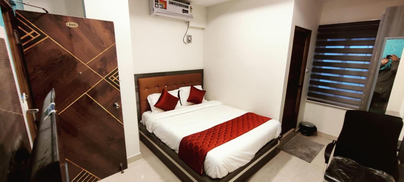 Aadya Inn New Luxury Hotel Tirupati Buitenkant foto